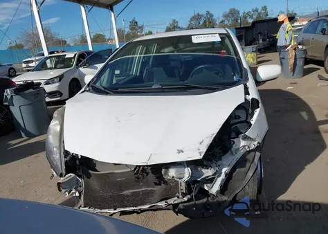 2010 Honda Fit Sport z USA, uszkodzony, nr VIN JHMGE8G40AS006795